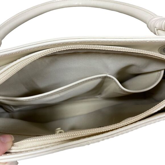 WILSONS LEATHER Genuine Leather Cream Handbag - Picture 6 of 10